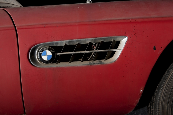 Image: BMW 507 (1957) - the ex-car of Hans Stuck and Elvis - unrestored - exhibited at the BMW Museum in 2014