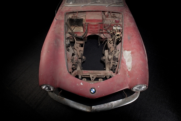 Image: BMW 507 (1957) - the ex-car of Hans Stuck and Elvis - unrestored - exhibited at the BMW Museum in 2014