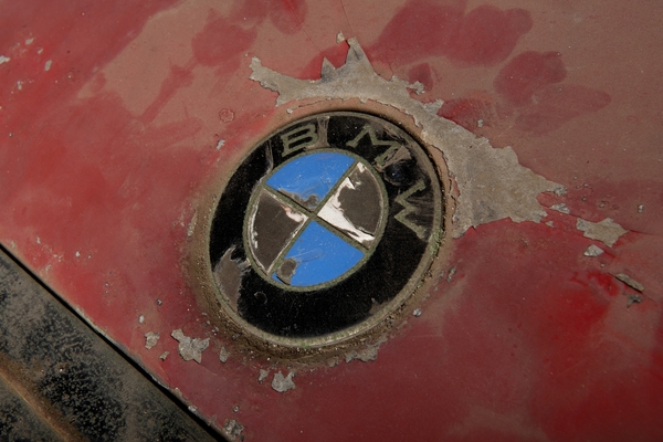 Bild: BMW 507 (1957) - das Ex-Auto von Hans Stuck und Elvis - unrestauriert - ausgestellt im BMW Museum im Jahr 2014