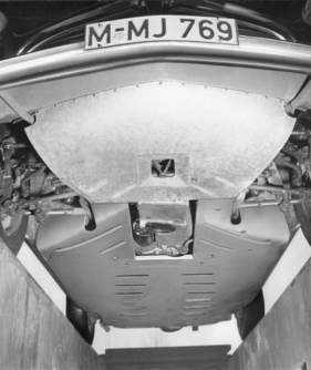 BMW 507 (1959) - der 507 von unten BMW 507 (1959) - der 507 von unten