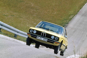 BMW 518 (1974) - introduced as a new basic model (1974)