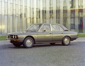 BMW 520 (1974) - Baureihe E12