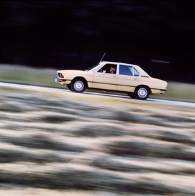 BMW 525 (1974) - Baureihe E12