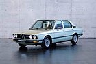 BMW 525 (1977) - als Lot 090 an der Humer und Granner Classic Expo Salzburg Versteigerung 2024