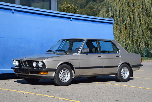 BMW 525e E28 (1985) - als Lot 13 an der Versteigerung der Oldtimer Galerie Toffen am 20. Oktoberl 2018