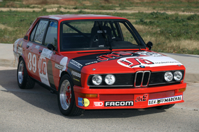 BMW 530 US Production - Team JMS Racing (1979)) - als Lot 101 angeboten an der Versteigerung von Artcurial an der Rétromobile Paris am 7. Februar 2020
