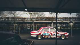 BMW 530i (UFO Jeans) (1975) - Gerry Marshall Trophy (Group 1 Saloon Cars) - Goodwood Members' Meeting 2017 (1975)