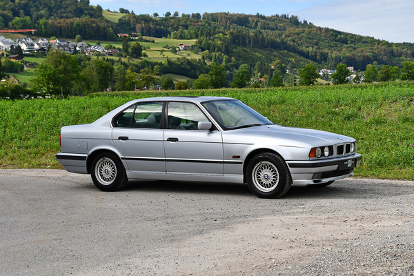 BMW 540i (1994) - als Lot 159 an der Versteigerung der Oldtimer Galerie Toffen am 14. Oktober 2023 angeboten