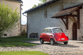 BMW 600 (1958) – Die gerade Unterkante der Windschutzscheibe verbessert die Sicht nach vorn