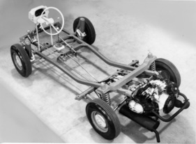 BMW 600 (1958) - kunstvoller Rahmen mit aufwändigen Aufhängungskonstruktionen - Genfer Autosalon 1958