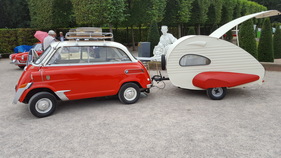 BMW 600 (1959) - mit Wohnanhänger - Teil der Kleinwagenschau - Classic-Gala Schwetzingen 2016