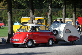 BMW 600 (1960) - mit Wohnwagen - Classic-Gala Schwetzingen 2018