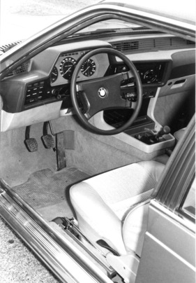 BMW 630 CS (1976) - Sitze nicht durchgängig mit Stoff bezogen