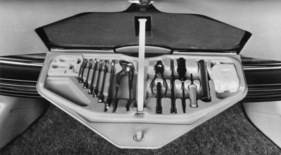 BMW 630 CS (1976) - komplettes Bordwerkzeug