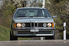 Bild: BMW 635 CSi (1981) – In der Farbe "Saphirblau-Metallic"