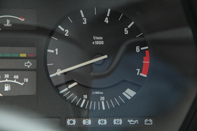 BMW 635 CSi (1986) - mit Verbrauchsanzeige