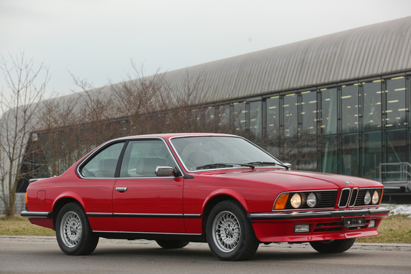 BMW 635 CSi (1986) - rund 4,75 Meter lang