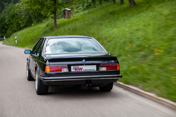 Image: BMW 6 Series (E24) from 1982 with KW suspension