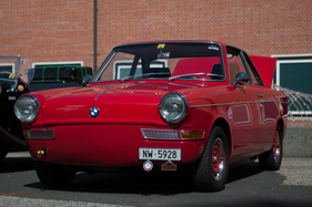 BMW 700 Coupé (1961) - am Start des RAID Suisse-Paris 2015