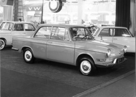 BMW 700 LS (1962) am Genfer Automobilsalon - mit verlängertem Radstand und mehr Innenraum