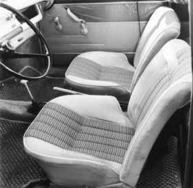 BMW 700 Limousine (1961) - Fahrer- und Beifahrersitz eines Testwagens