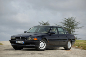 BMW 735 iA L (1996) - Lot 218 an der Artcurial „Automobiles sur les Champs" Versteigerung 2024