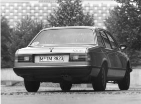 BMW 735i (1981) - das 6-er-Coupé nahm die Oberklasse-Limousine designmässig vorweg