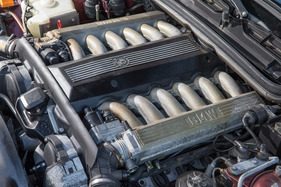 BMW 850i (1990) - Rund 300 PS leistete der Komfortmotor