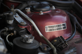 BMW 850i (1990) - kein Zweifel über die werksseitige Fargebung - calypsorot met