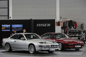 BMW 850i (1992) - das Edelcoupé mit dem Zwölfzylinder auf dem Clubstand - Motorworld Classics Bodensee 2019