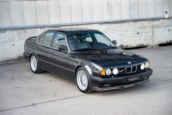 Bild: BMW-Alpina B10 3.5 (1989) - als Lot 45 an der Versteigerung der Oldtimer Galerie in Toffen am 21. März 2026