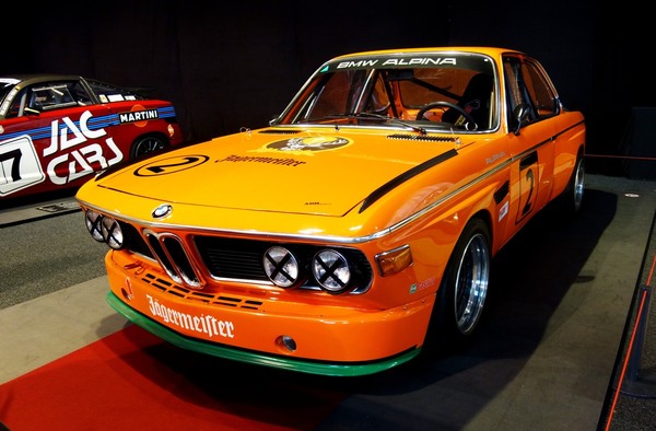 BMW CSL Gruppe 2 von 1973 im typischen Jägermeisterdekor - Sonderschau Supercars 2 in der Autoworld Brüssel 2022/2023