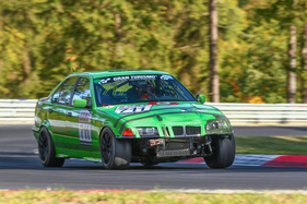 BMW E36 325i (1991) beim 8. Lauf der VLN 2018 (50. ADAC Barbarossapreis) (1991)