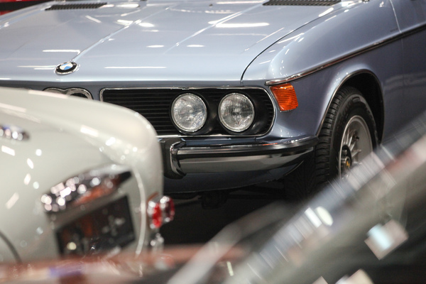 BMW-Fahrzeuge aus verschiedenen Epochen bei Eberhart Classics - Swiss Classic World Luzern 2018