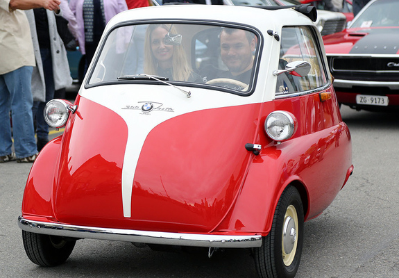 Bild: BMW Isetta (1955) - 250-300 ccm, 12-13 PS, Höchstgeschw. 90 km/h