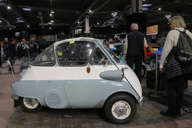 BMW Isetta (1955) – Messepreis EUR 30'000, allerdings bereits verkauft – Rétromobile Paris 2025
