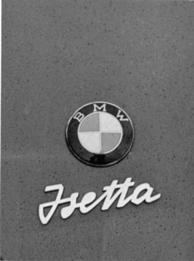 BMW Isetta (1956) - der BMW-Propeller auf dem Motorcoupé