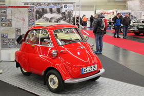 BMW Isetta 250 (1958) - auf dem Clubstand - Retro Classics Bavaria 2019