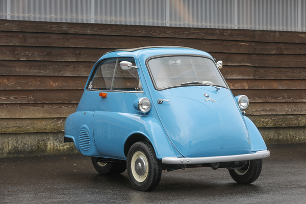 BMW Isetta 300 (1956) - Oldtimer Sunday Morning Treffen Zug am 6. August 2023
