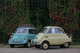 BMW Isetta 300 (1957) - zuzammen mit der grossen Schwester BMW 600 - Classic-Gala Schwetzingen 2017 (1957)