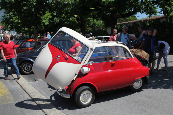 BMW Isetta 300 (1958) - in Rot-Weiss - Oldtimer in Obwalden (O-iO) 2019