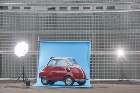 BMW Isetta 300 (1959) - ... aber sie steht eigentlich immer im Rampenlicht BMW Isetta 300 (1959) - ... aber sie steht eigentlich immer im Rampenlicht