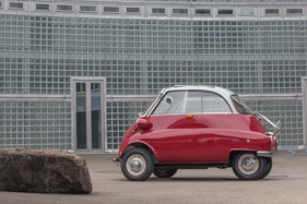 BMW Isetta 300 (1959) - der erfolgreichste Kabinenroller war gerade einmal 2,26 Meter lang