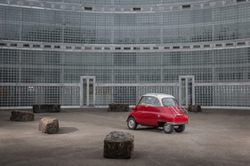 BMW Isetta 300 (1959) - keine seitliche Türe BMW Isetta 300 (1959) - keine seitliche Türe