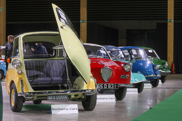 BMW Isetta 300 (1960) - Lot 101 an der Bonhams-Versteigerung "Les Grandes Marques du Monde à Paris" am 1. Februar 2024