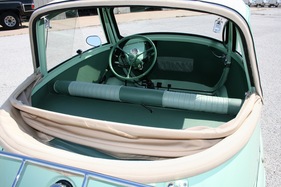 BMW Isetta 300 Cabriolet (1957) - angeboten an der RM Auktion von Monterey vom 19. und 20. August 2011