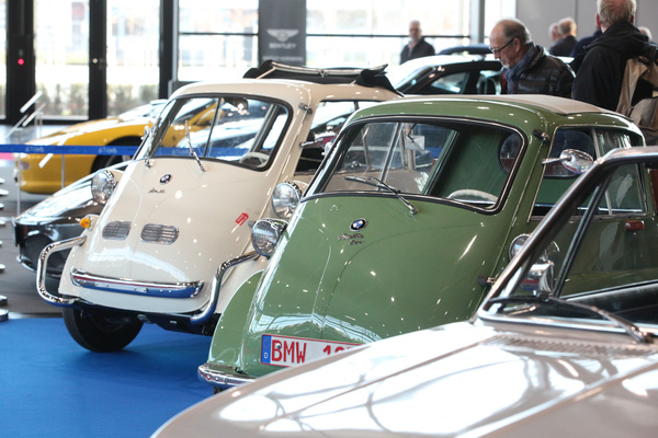 BMW Isetta mit und ohne angedeutete Niere - Retro Classics Bavaria 2019