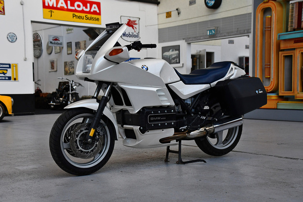 BMW K 100 RS (1992) - als Lot 107 an der Versteigerung der Oldtimer Galerie Toffen am 15. Oktober 2022
