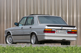 BMW M 535i (1986) - mittig angeordnete Auspuffenden
