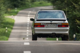 BMW M 535i (1986) - und zieht davon